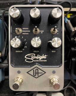 Universal Audio Starlight Echo Station Delay Pedal