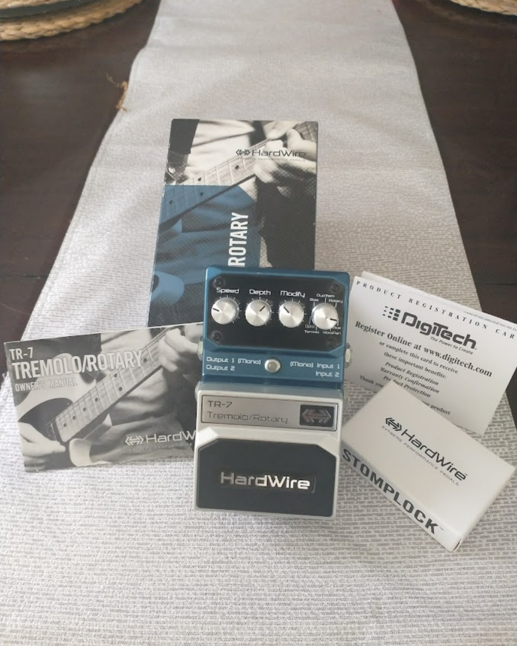 Resyn DigiTech Hardwire TR-7 Tremolo Rotary Pedal | Resyn