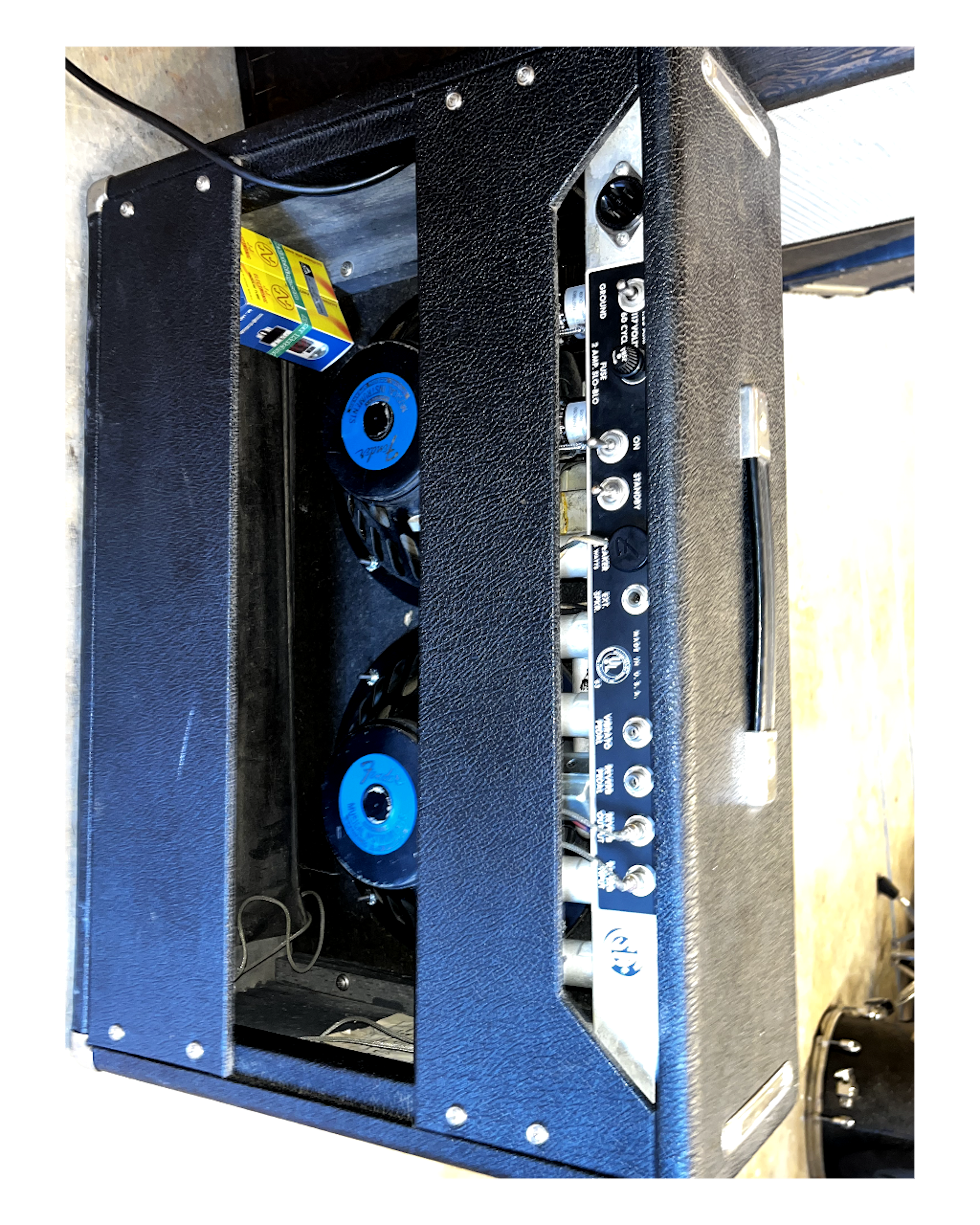 listings/148/images/1752080866093-1979-Fender-Music-Master-Bass-Amp-04.png