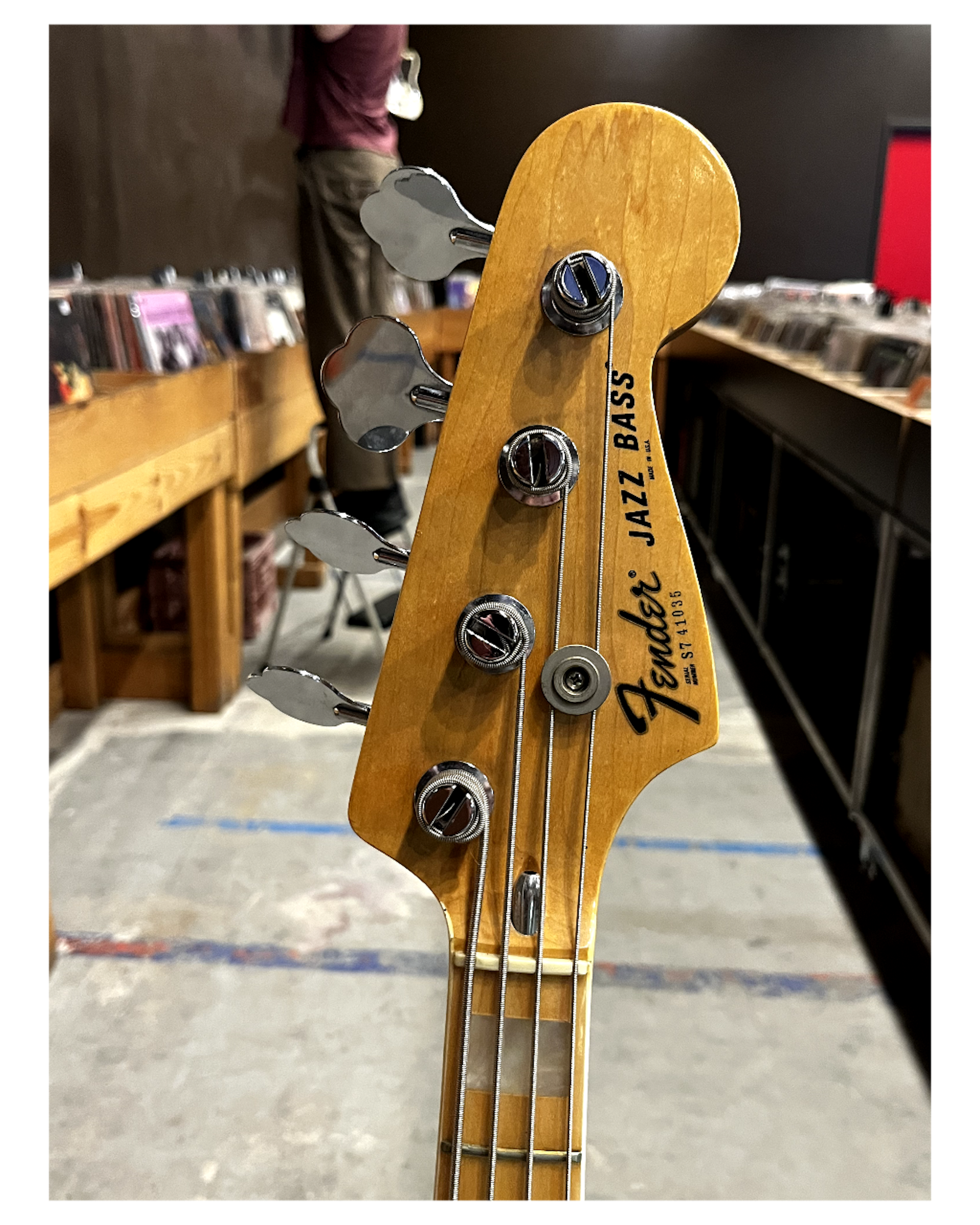 listings/188/images/1752267883111-1978-Fender-Jazz-Bass-003.png