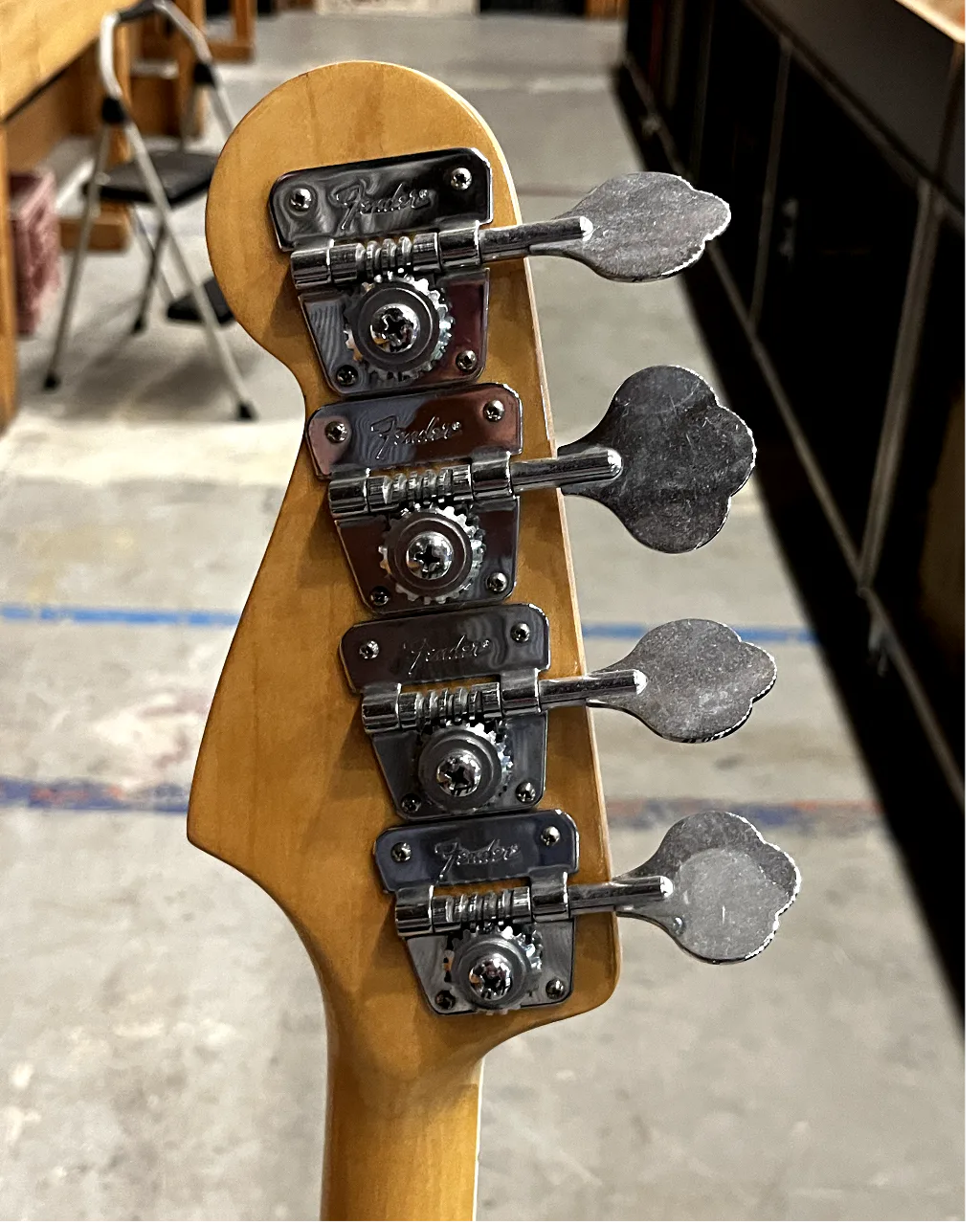 listings/188/images/1752267883111-1978-Fender-Jazz-Bass-004.png
