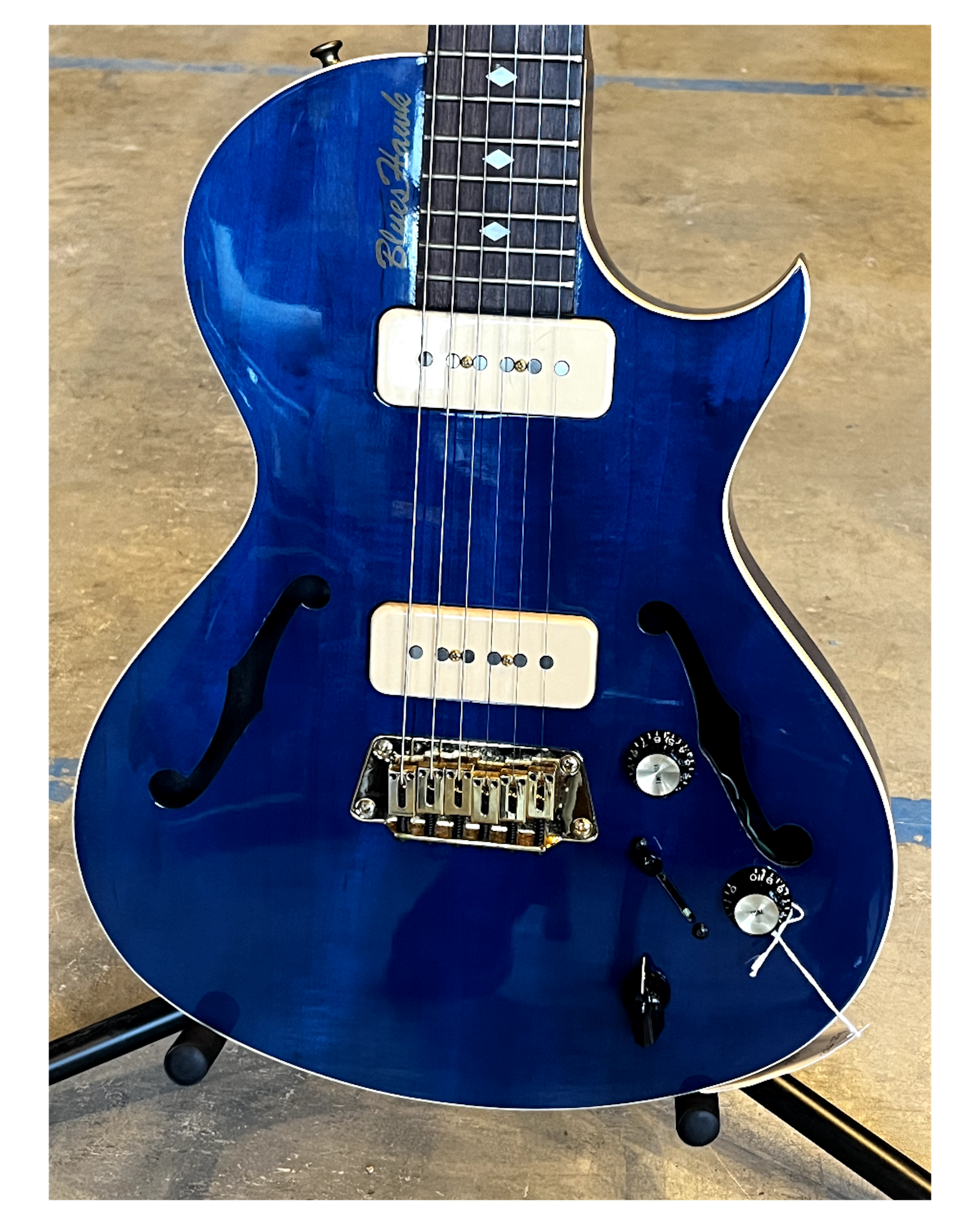 listings/226/images/1752541831822-2001-Gibson-Blues-Hawk-w0HSC-2.png