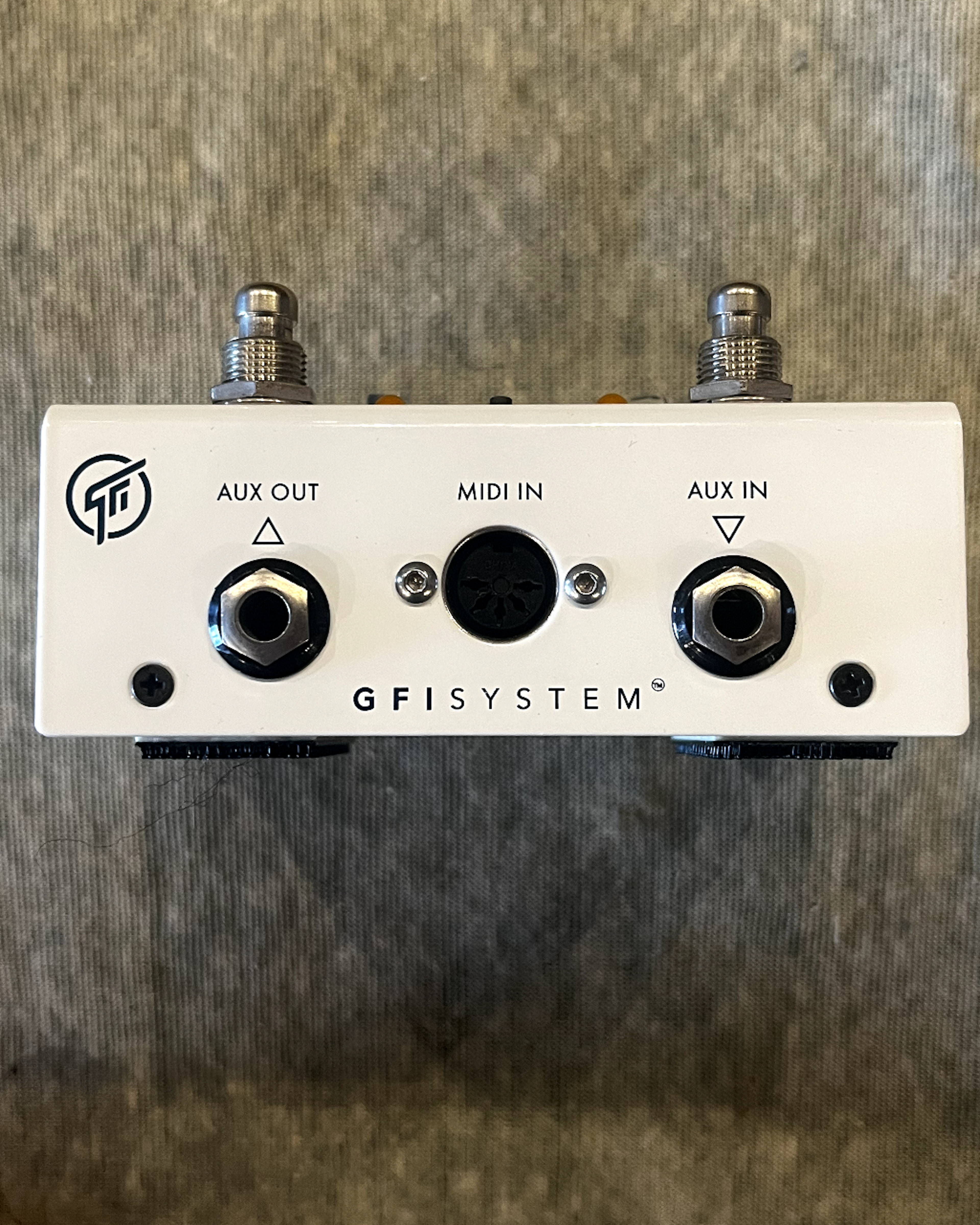 listings/254/images/1752604422526-GFI-Specular-Tempus-reverb_delay-w_box-04.png