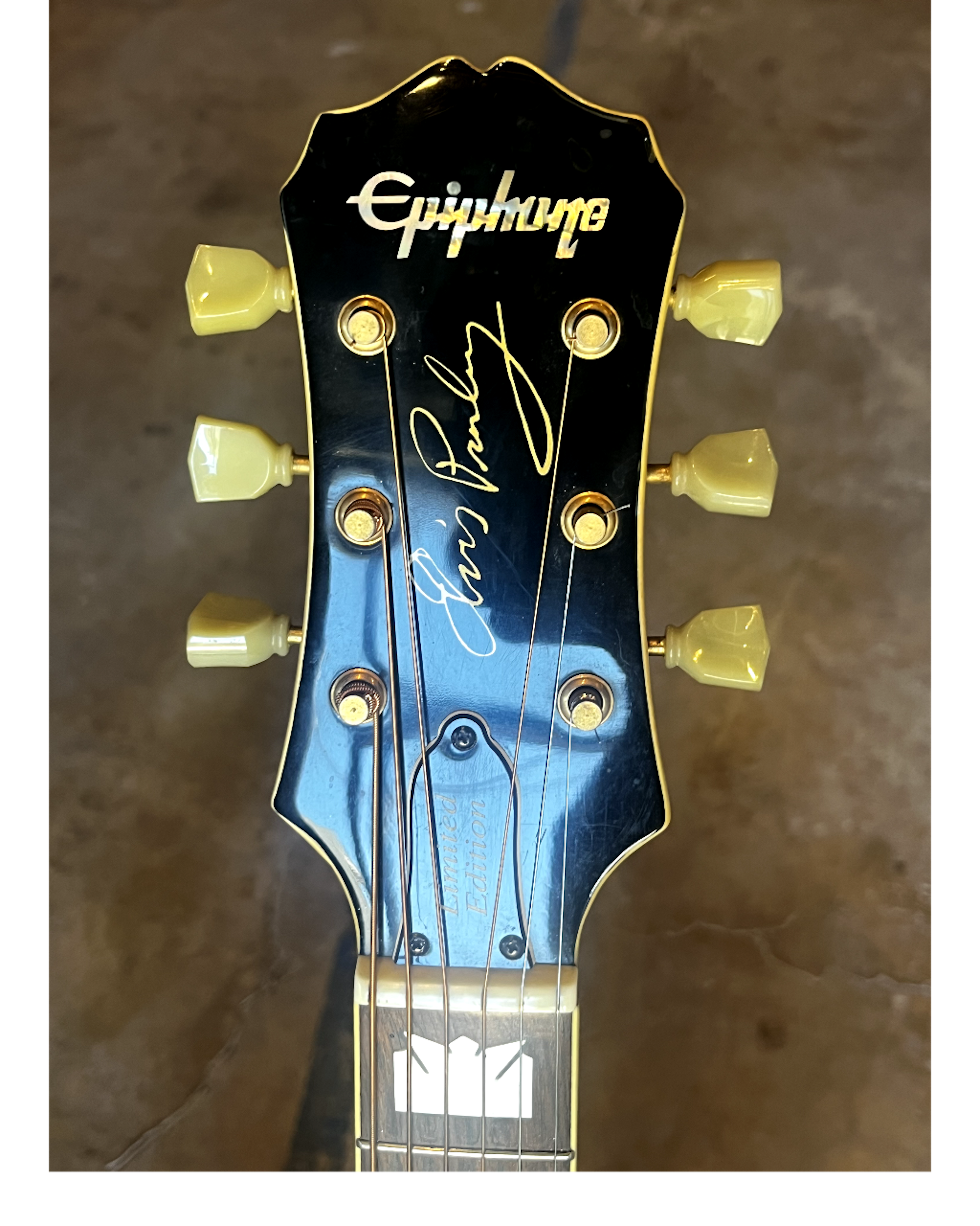 listings/297/images/1752657201778-1996-Epiphone-_Elvis_-EJ-200-06.png