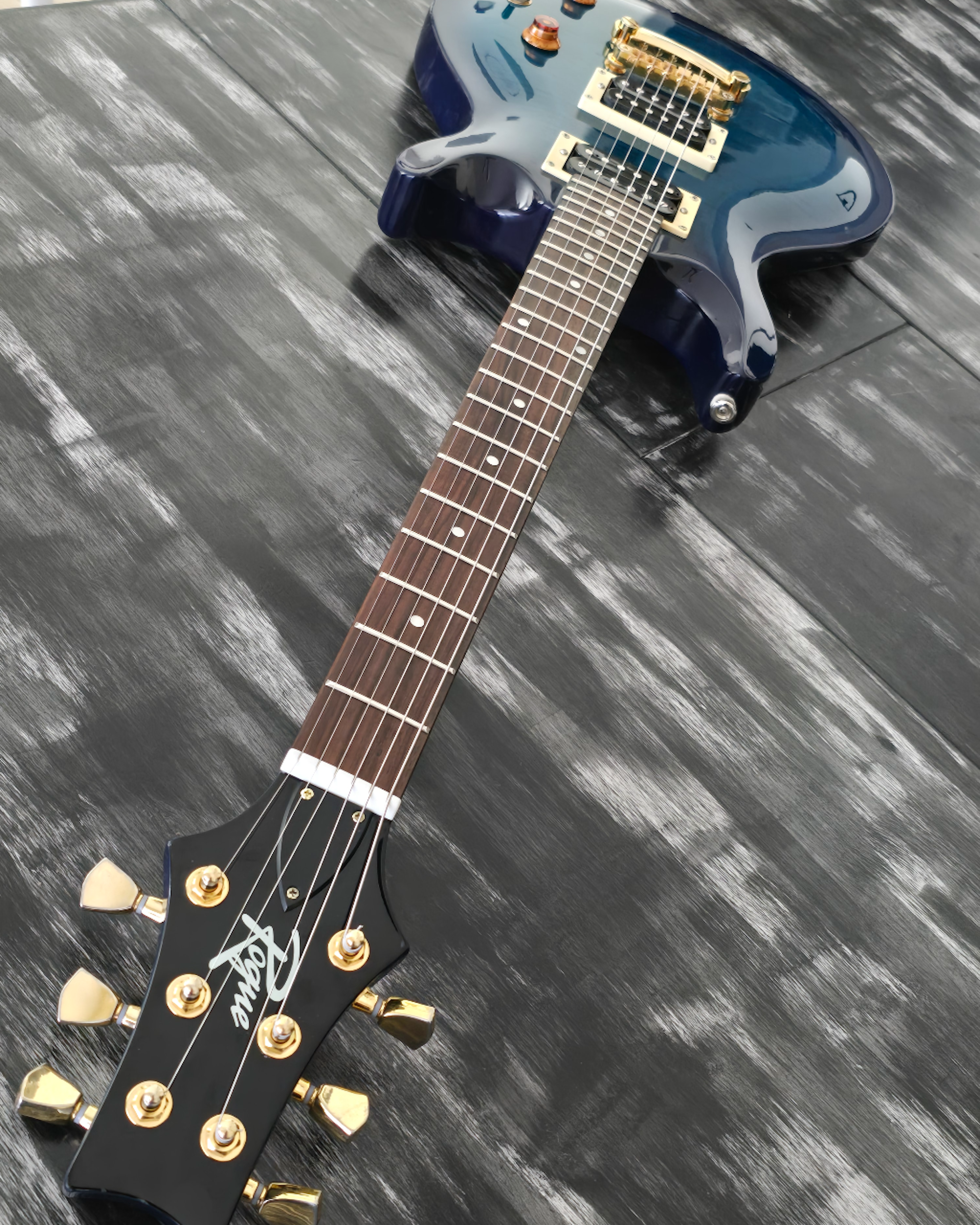 Rare 90s Rogue Double Cut