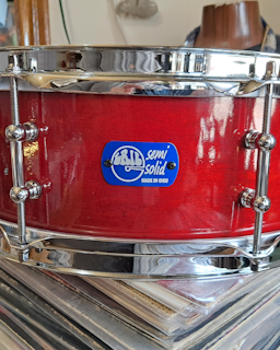 15x5 Vintage Cherry Semi-solid shell snare drum by Erie Drums