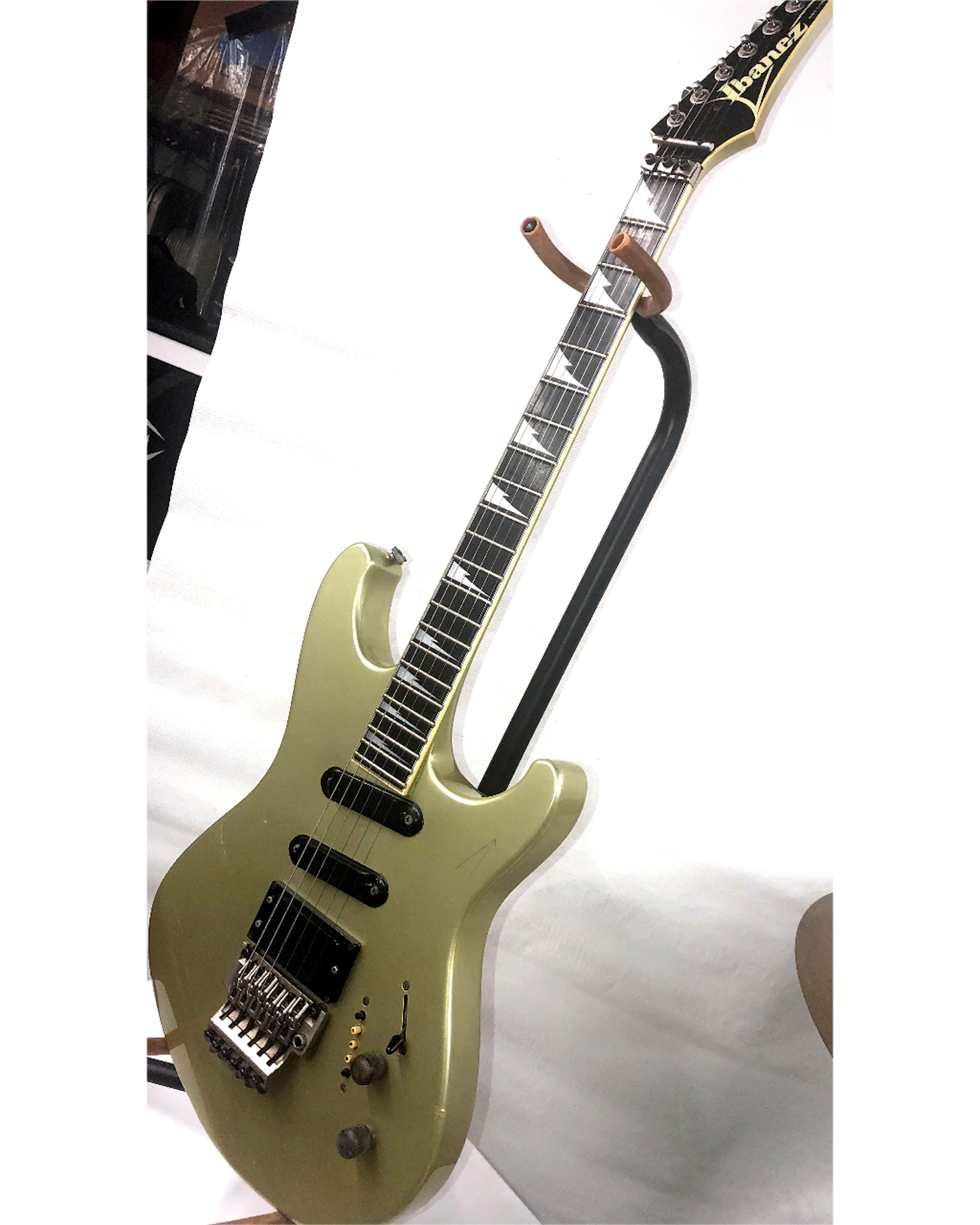 1986 Ibanez Roadstar II–Era Superstrat – Metallic Green (Korea)