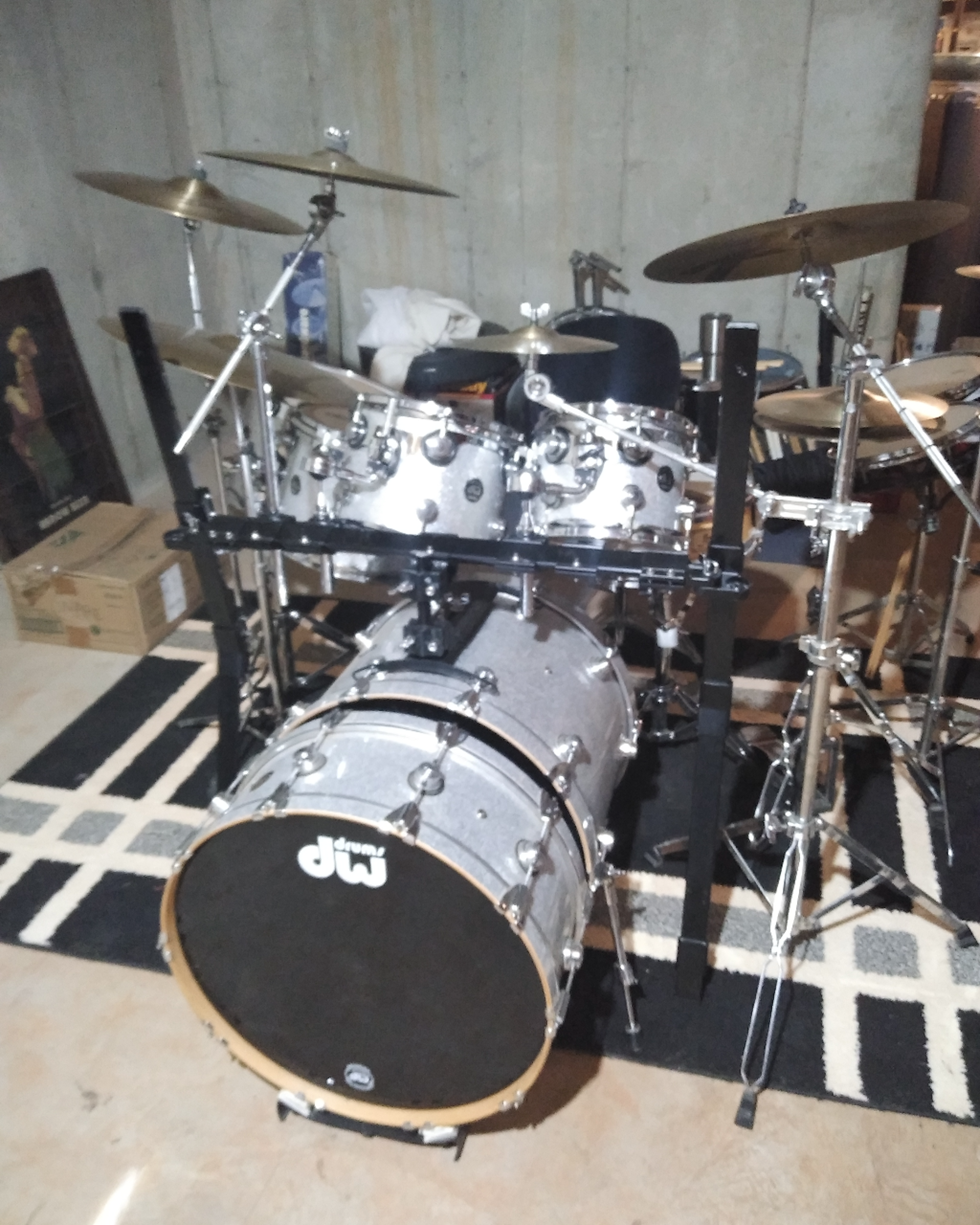 DW Collectors Series, Maple Shells 7 pc with all of original hardware.