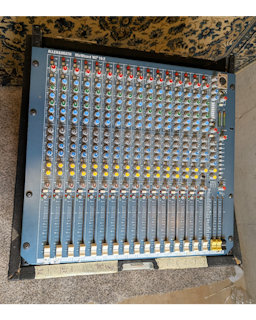 ALLEN & HEATH MixWizard WZ3 16:2 Mixing Console