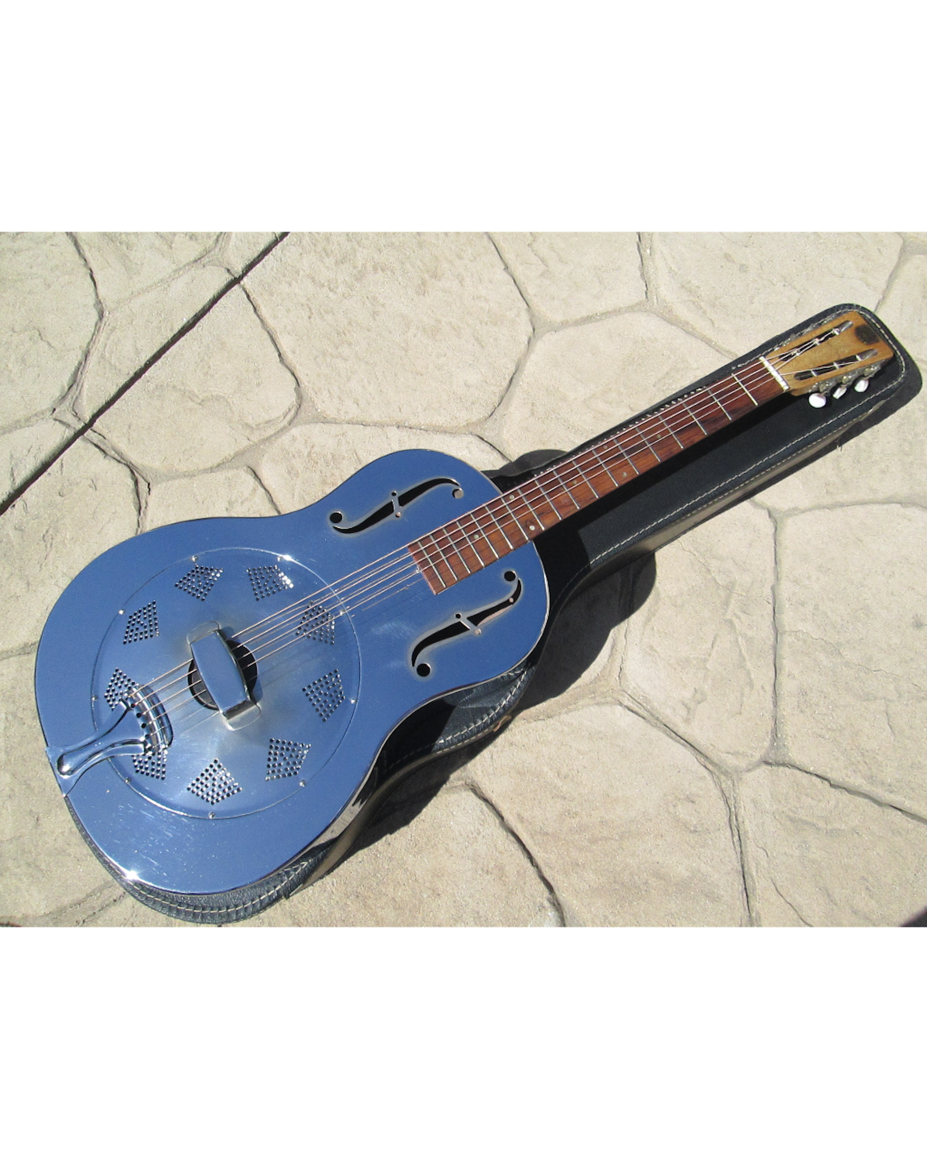 1930's National Resonator Guitar  Round Neck