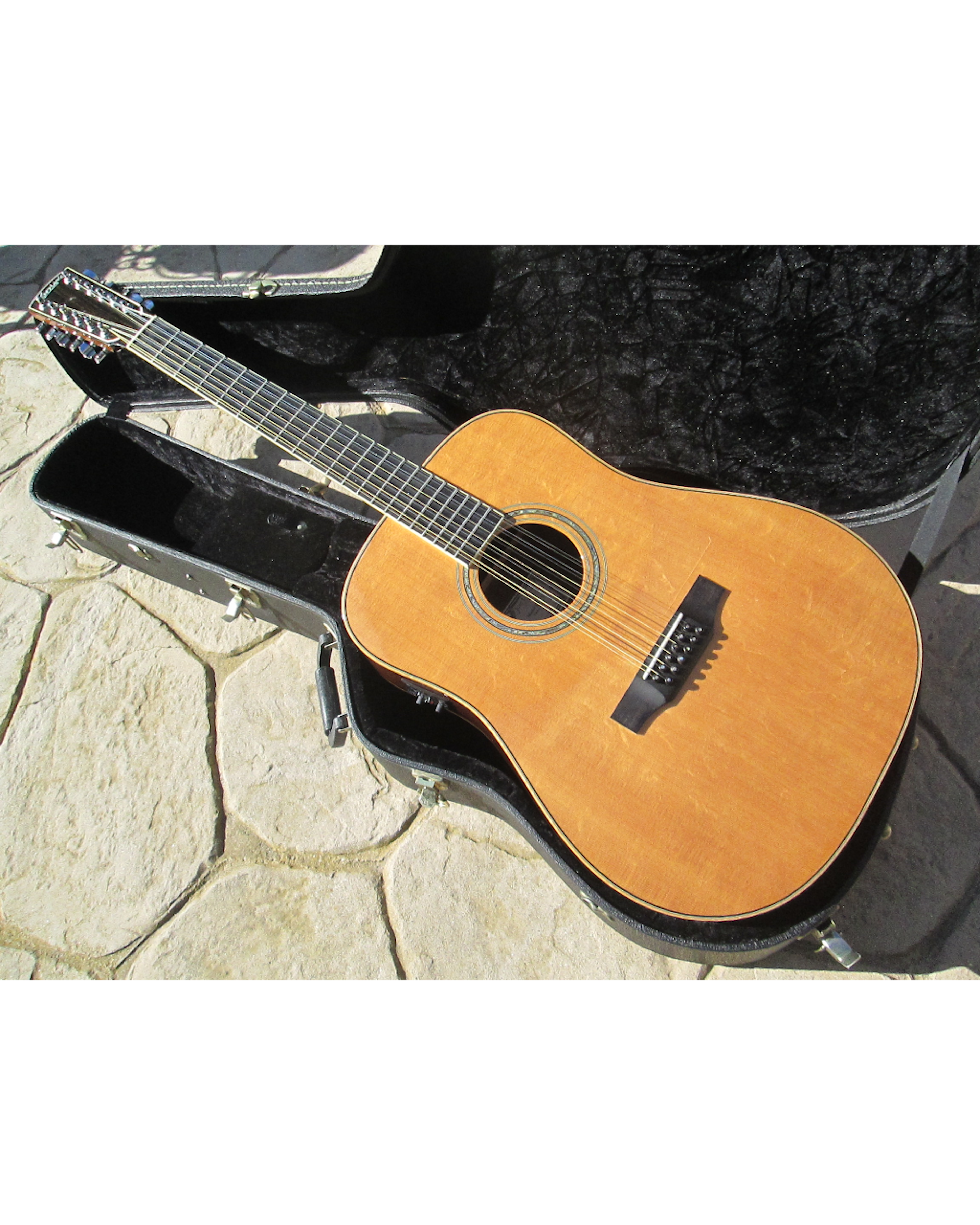 Larrivee D-09 12 Acoustic / Electric 12 String Guitar